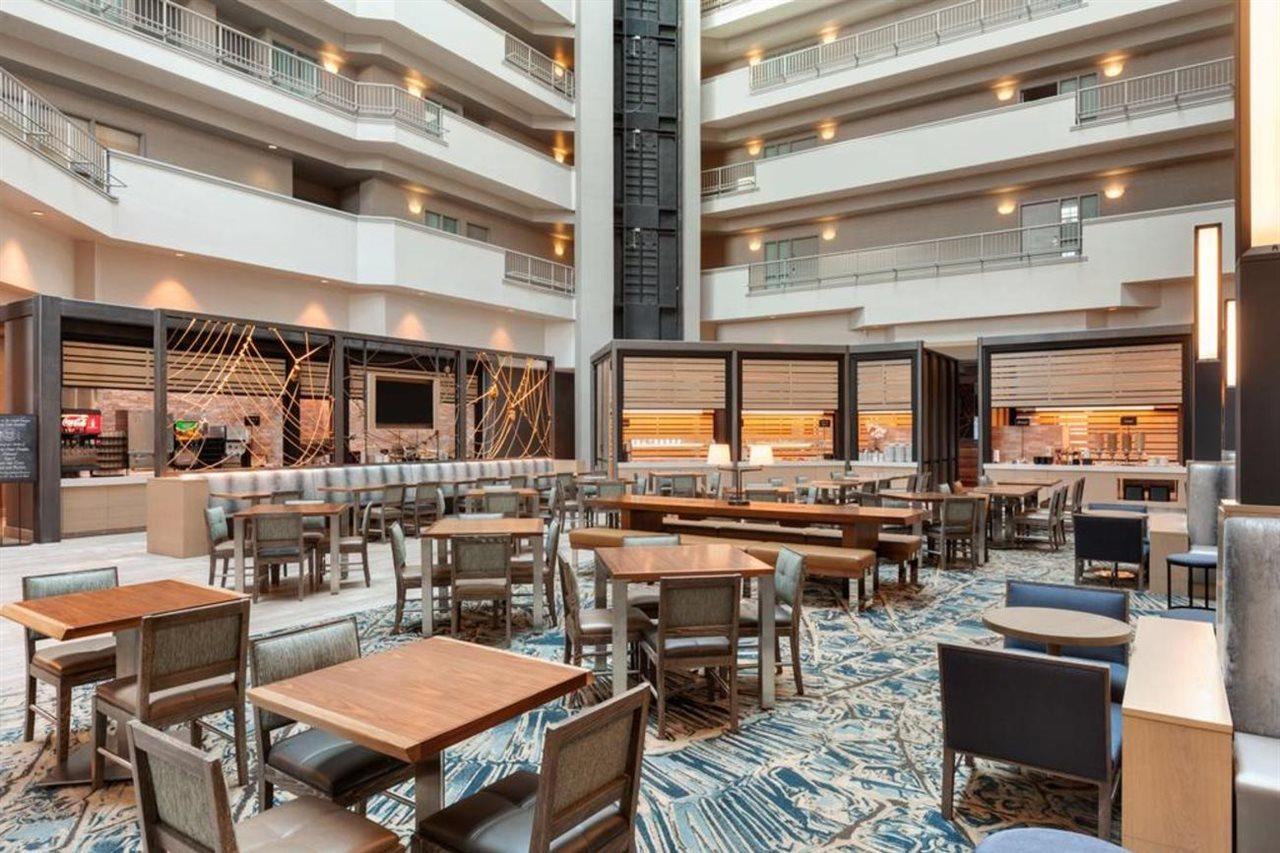 Embassy Suites By Hilton Monterey Bay Seaside Exteriör bild