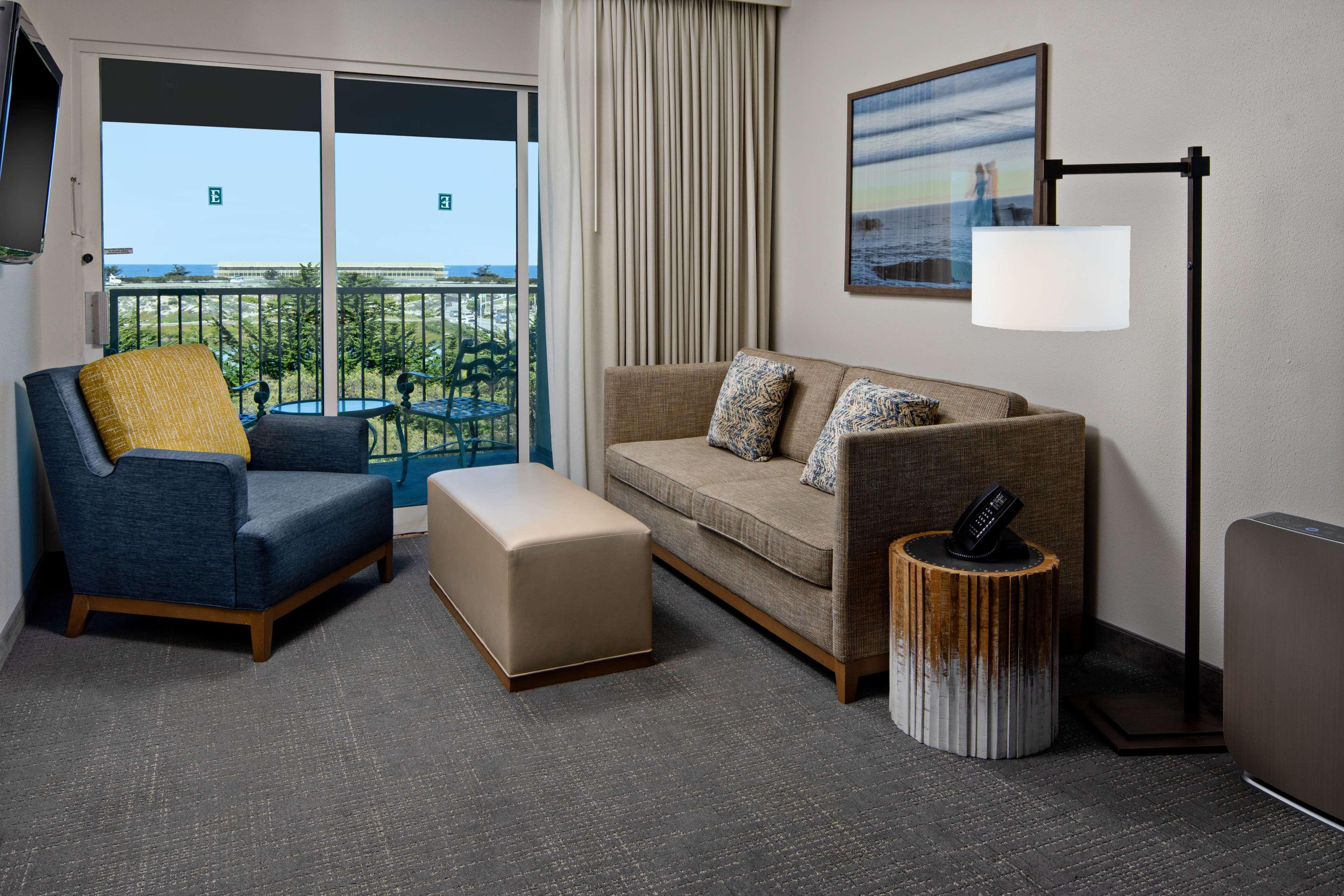 Embassy Suites By Hilton Monterey Bay Seaside Exteriör bild