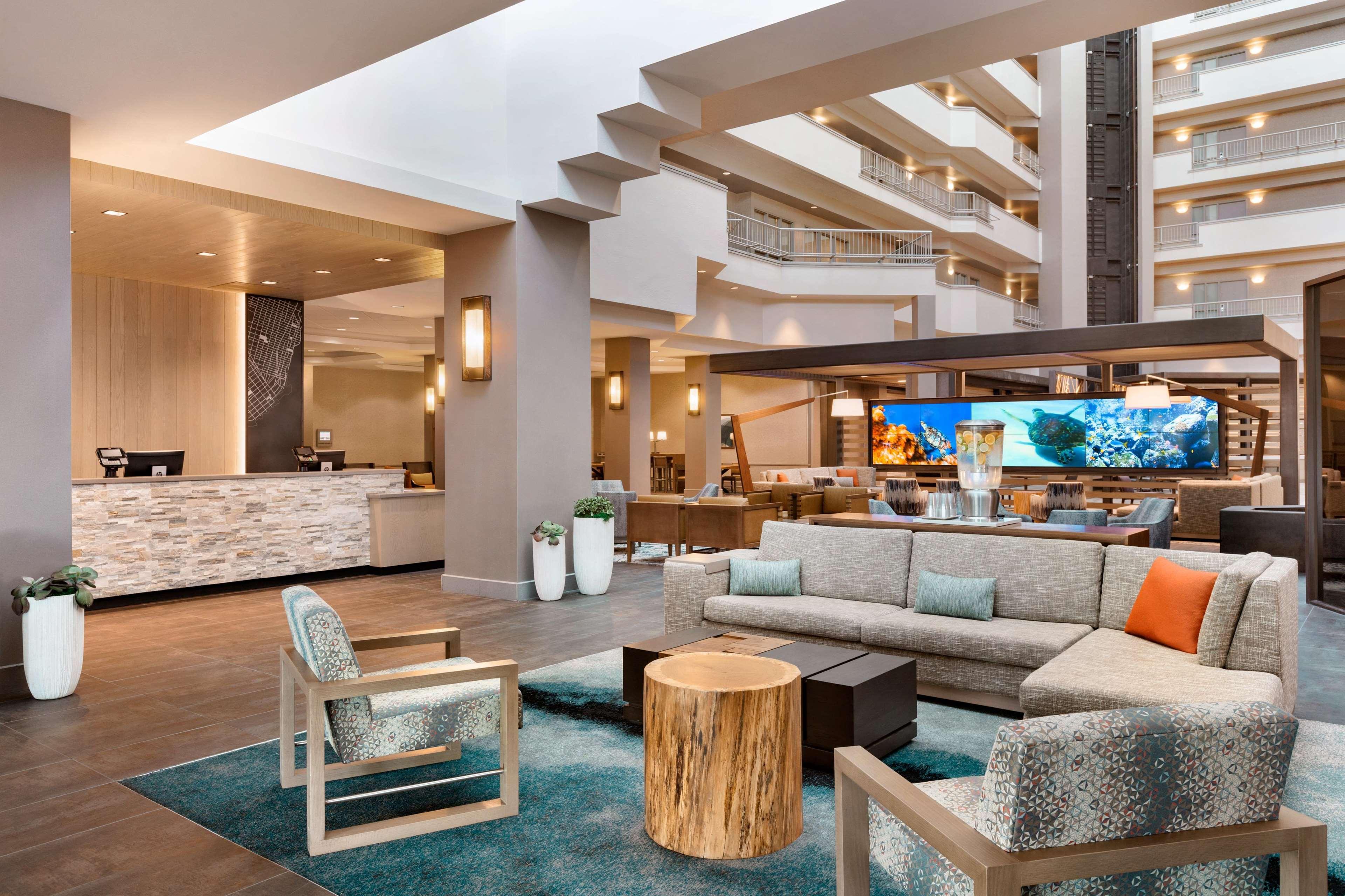 Embassy Suites By Hilton Monterey Bay Seaside Exteriör bild
