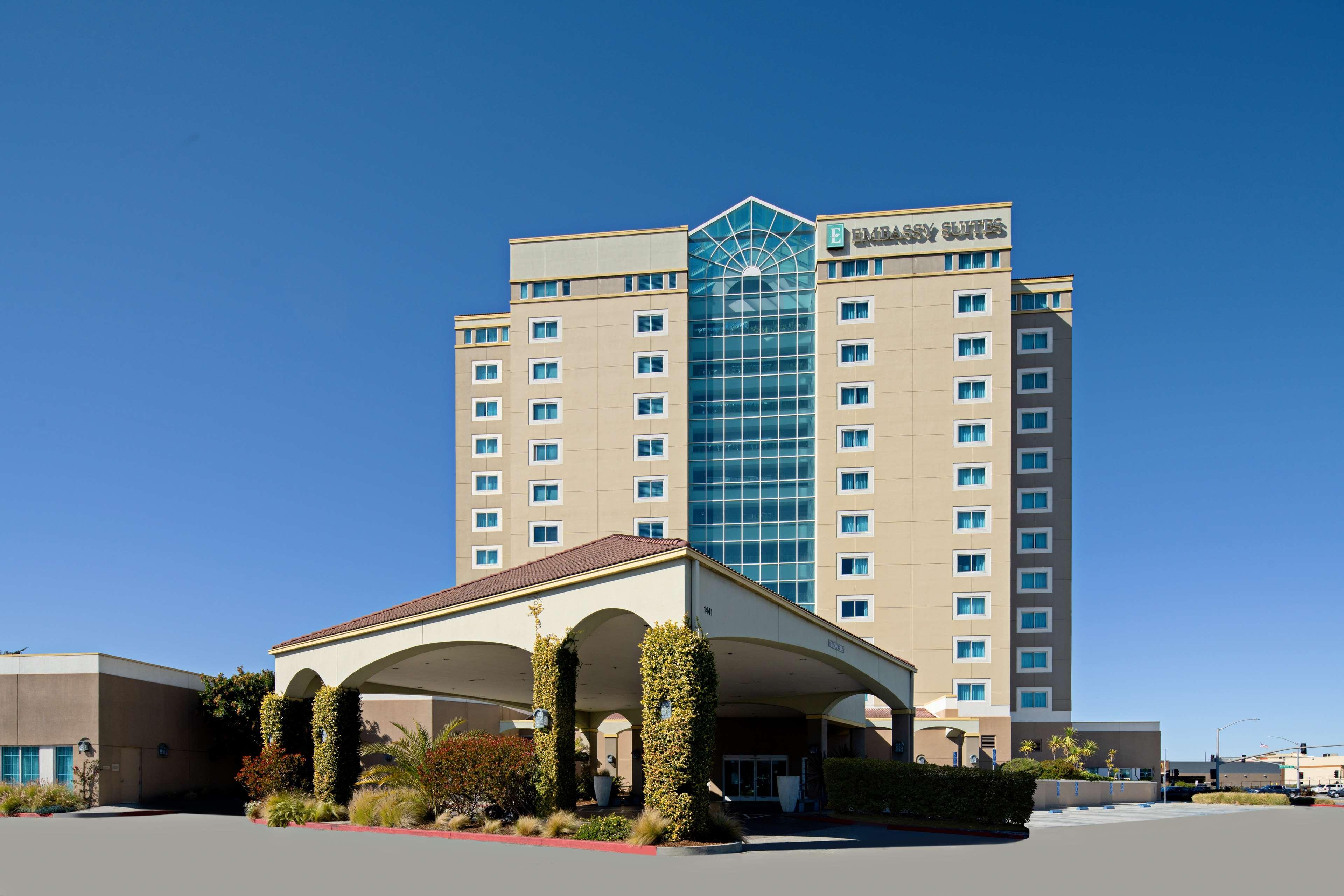 Embassy Suites By Hilton Monterey Bay Seaside Exteriör bild