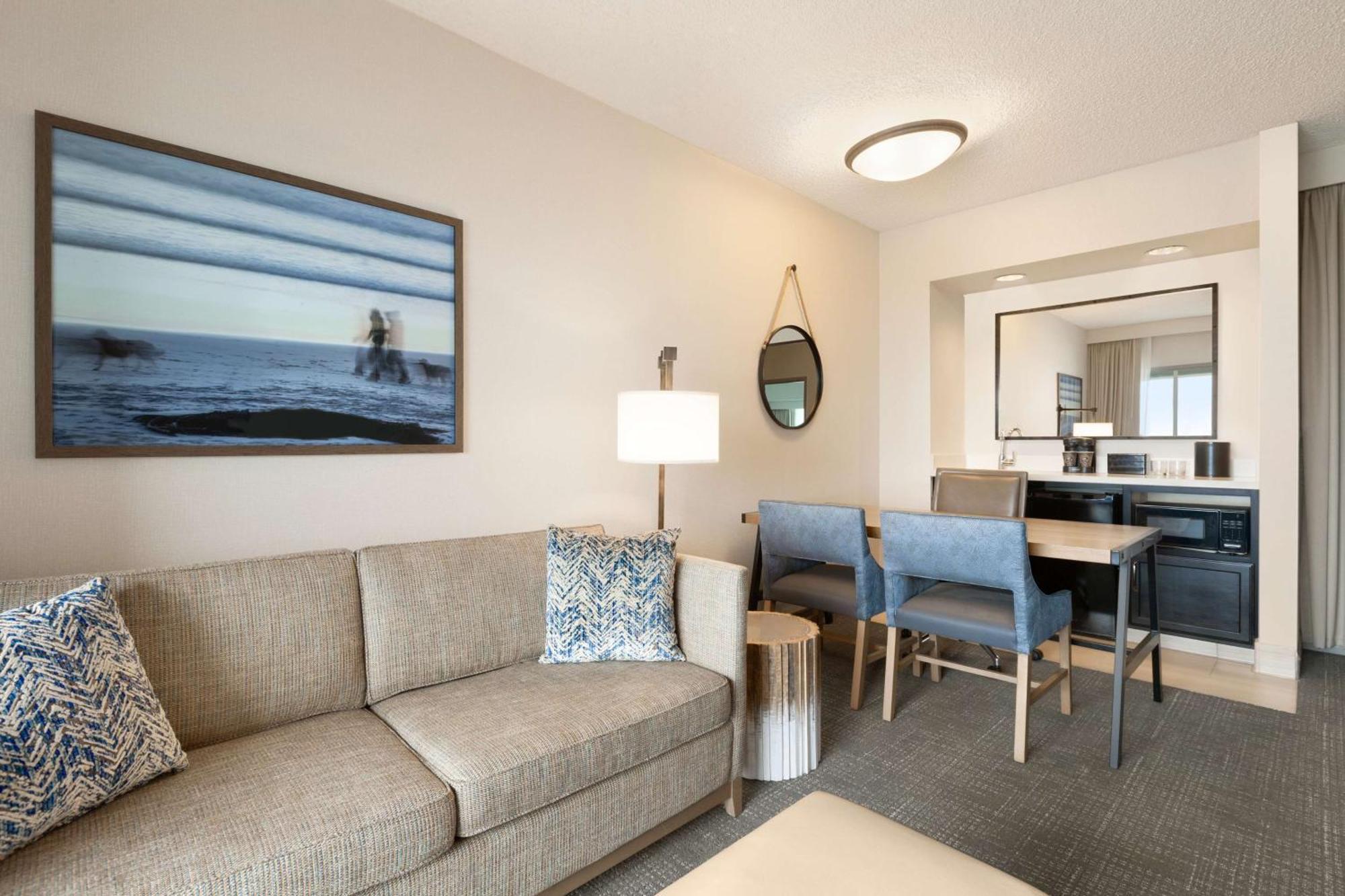 Embassy Suites By Hilton Monterey Bay Seaside Exteriör bild
