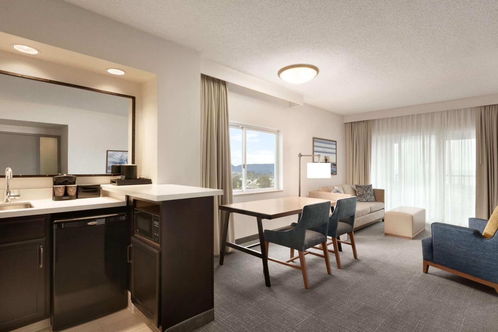 Embassy Suites By Hilton Monterey Bay Seaside Exteriör bild