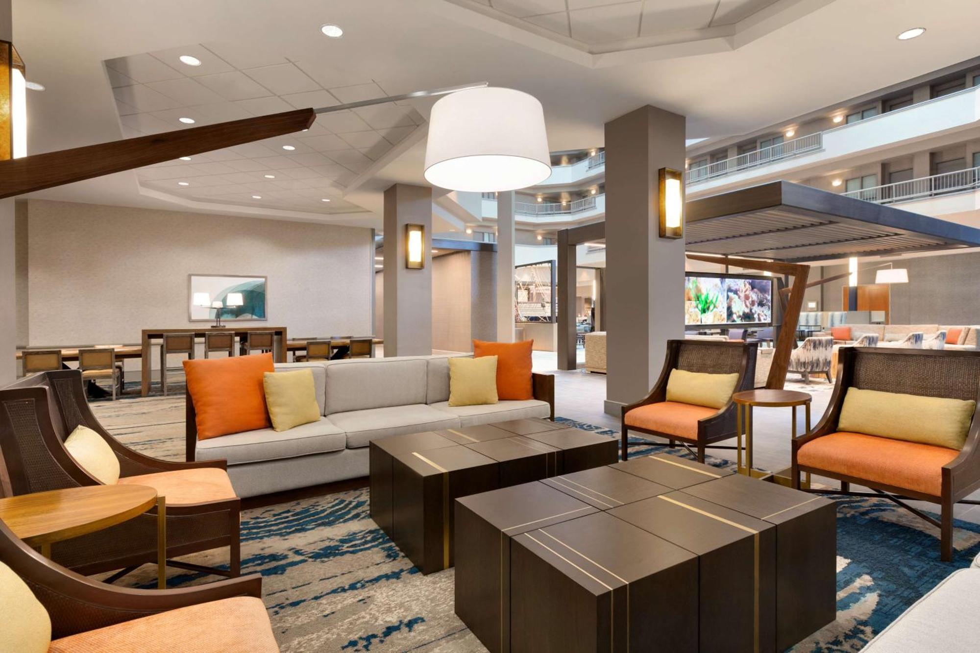 Embassy Suites By Hilton Monterey Bay Seaside Exteriör bild